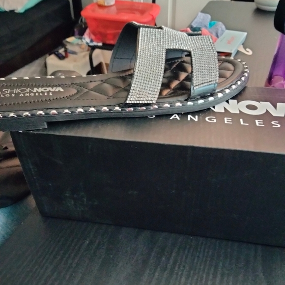 Sandals - Picture 2 of 3